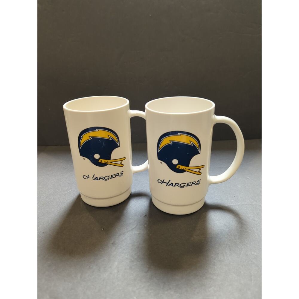 Set Of 2 Vintage San Diego‎ Chargers 1981 Mug CarlsJr Hard Plastic